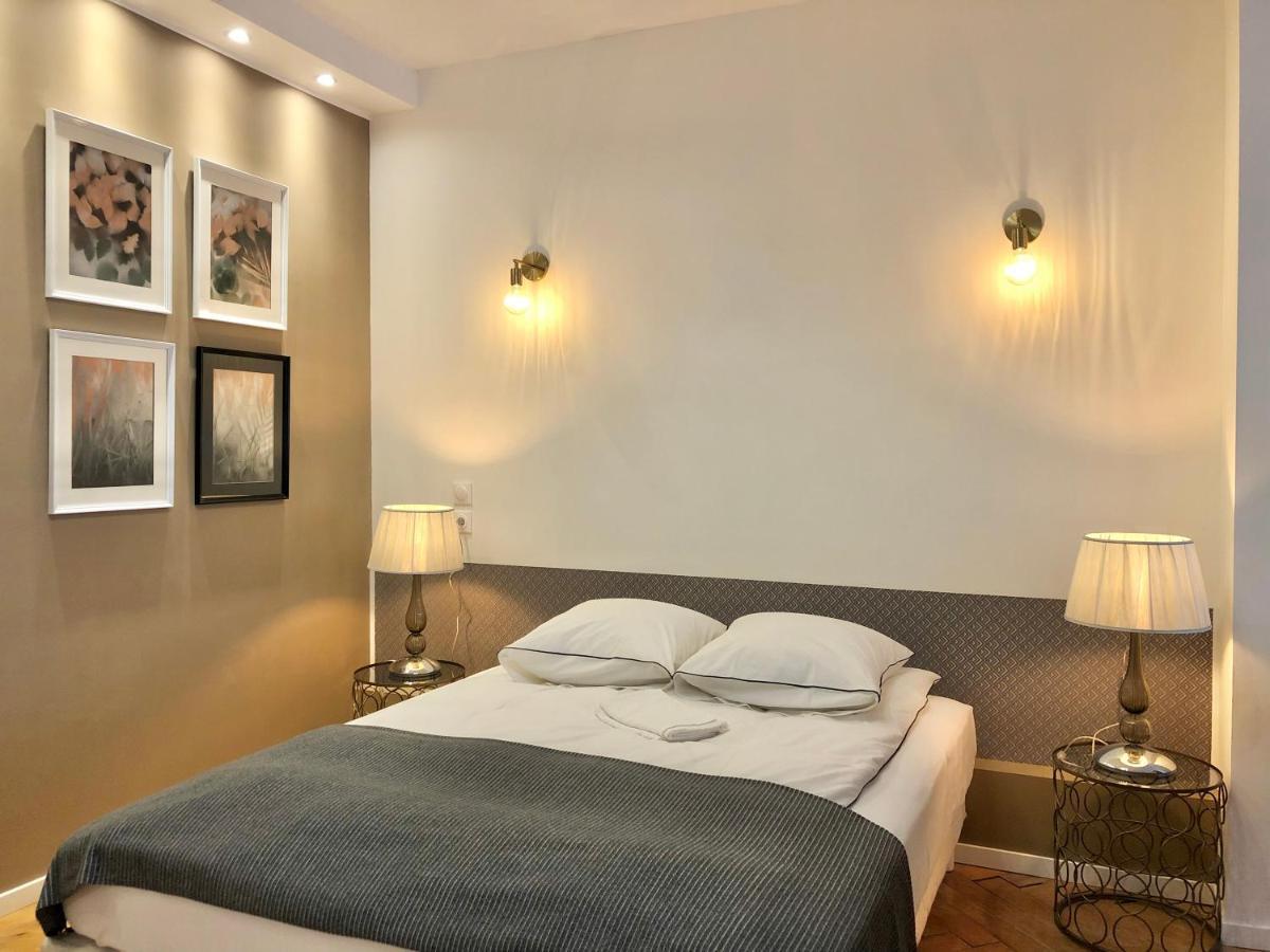 Hotel D'Artiste Pierrefontaine-les-Varans ภายนอก รูปภาพ